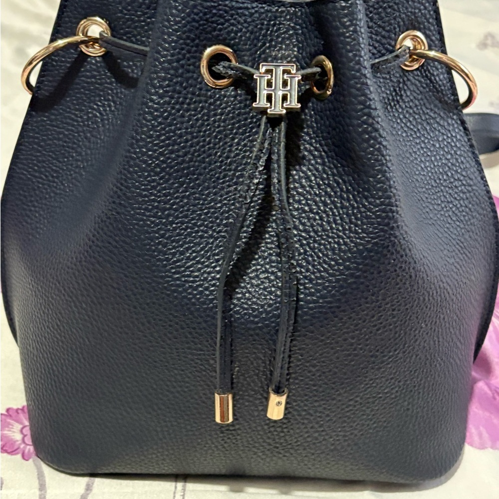 Tommy Hilfiger Black Mini Drawstring bucket Bag - Picture 12 of 13